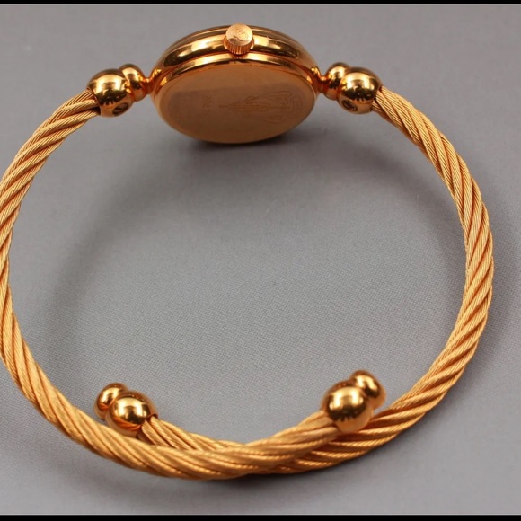 Gucci Swiss Quartz Watch in Mint Condition - Picture 5 of 9